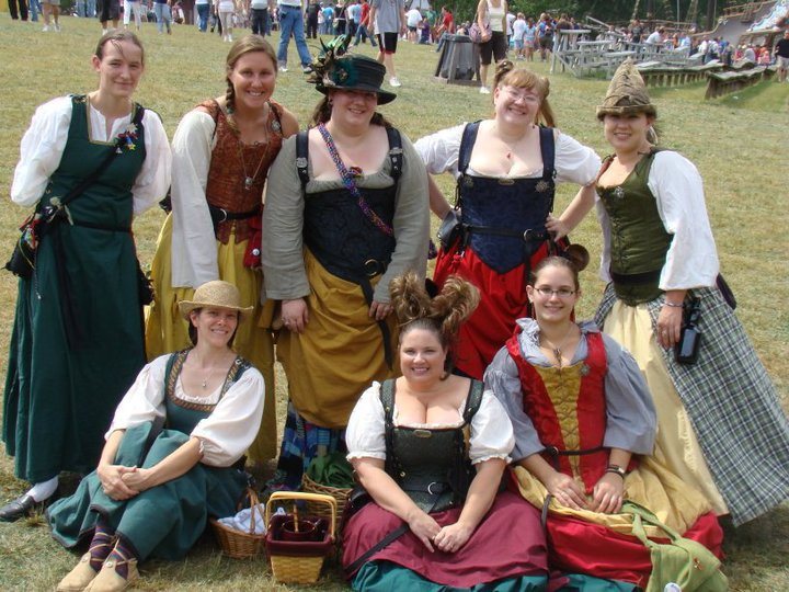 Going to the Ren Faire? How to score that wench outfit – East Bay Times