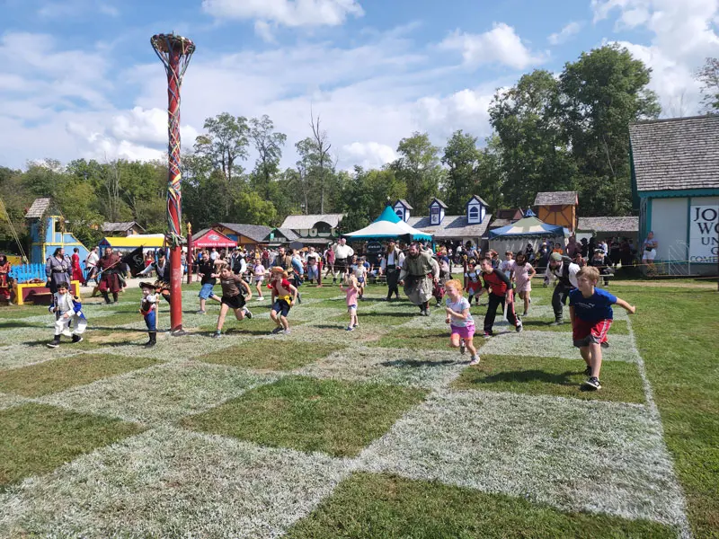 Beating the Heat: How to Survive Summer Ren Faire - Ohio Renaissance  Festival